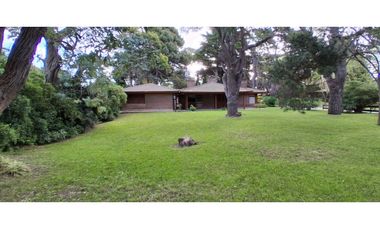 Venta - Casa Del Tiburon 900 - Pinamar Zona Iglesia