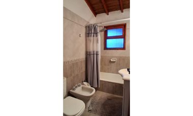 Venta - Casa Del Tiburon 900 - Pinamar Zona Iglesia