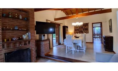 Venta - Casa Del Tiburon 900 - Pinamar Zona Iglesia