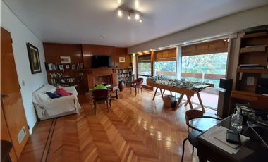 HERMOSA CASA DOS PLANTAS JARDIN CON PISCINA Y QUINCHO CON PARRILLA