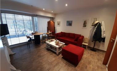 HERMOSA CASA DOS PLANTAS JARDIN CON PISCINA Y QUINCHO CON PARRILLA