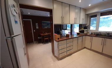 HERMOSA CASA DOS PLANTAS JARDIN CON PISCINA Y QUINCHO CON PARRILLA