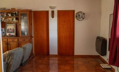 GALPÓN (LOCAL COMERCIAL) + 3 DEPARTAMENTOS 303.25 m2 - PUERTO MADRYN