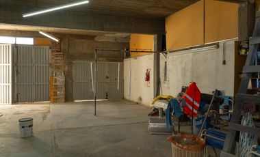 GALPÓN (LOCAL COMERCIAL) + 3 DEPARTAMENTOS 303.25 m2 - PUERTO MADRYN