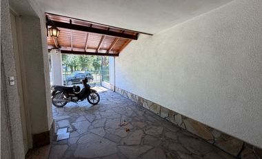 Casa sobre Luis Costa a la venta