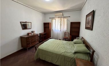 Casa sobre Luis Costa a la venta