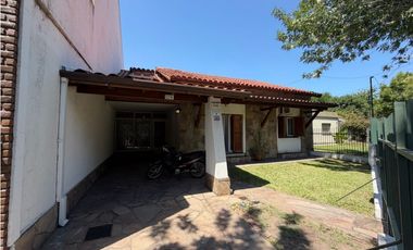 Casa sobre Luis Costa a la venta