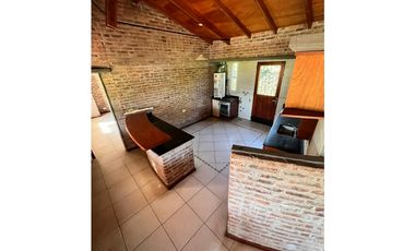 CASA EN FUNES