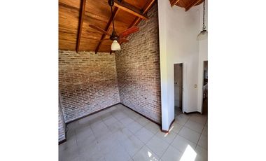 CASA EN FUNES