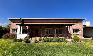 CASA EN FUNES