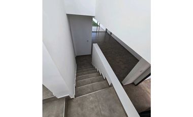 DOCTA - DUPLEX 3 DORM 3 BAÑOS CALEF CENTRAL, PILETA!