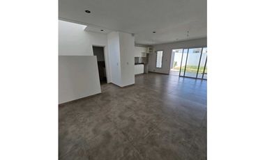 DOCTA - DUPLEX 3 DORM 3 BAÑOS CALEF CENTRAL, PILETA!