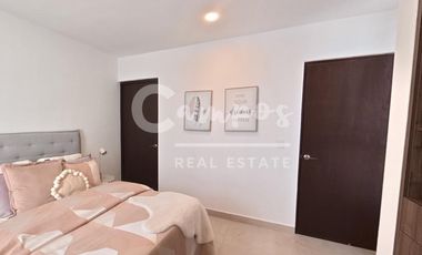 Casa de 2 piso, 3 recamaras en privada en Cholul Merida  Entrega inmediata