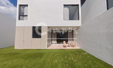 Casa de 2 piso, 3 recamaras en privada en Cholul Merida  Preventa junio 2026