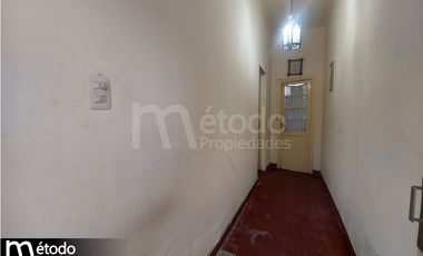 Casa - Pellegrini N° 1545