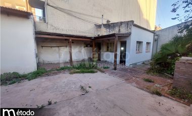Casa - Pellegrini N° 1545