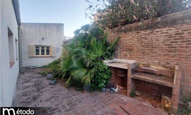 Casa - Pellegrini N° 1545