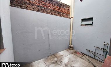 Casa - B° Apipe - Benavidez N° 197 esq. Argerich