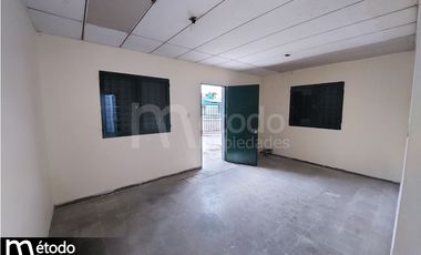 Casa - B° Apipe - Benavidez N° 197 esq. Argerich