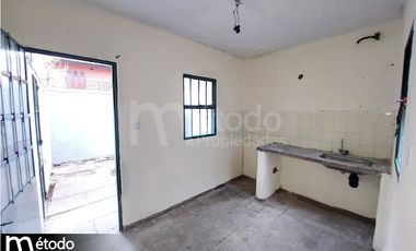 Casa - B° Apipe - Benavidez N° 197 esq. Argerich