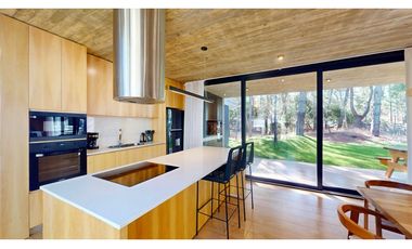 Vendo Moderna Casa  en Pinamar – Zona lamos – Diseño y Confort