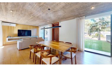 Vendo Moderna Casa  en Pinamar – Zona lamos – Diseño y Confort