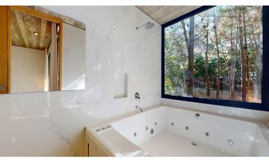 Vendo Moderna Casa  en Pinamar – Zona lamos – Diseño y Confort