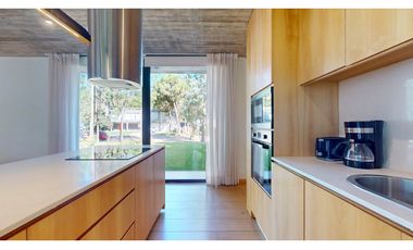 Vendo Moderna Casa  en Pinamar – Zona lamos – Diseño y Confort
