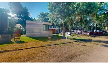 Vendo Moderna Casa  en Pinamar – Zona lamos – Diseño y Confort