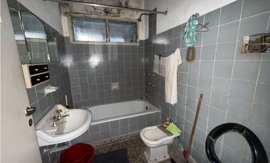 Casa a reciclar en el barrio Dalmine Viejo