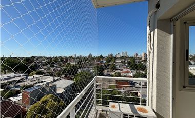 Departamento sobre Lavalle y French a la venta