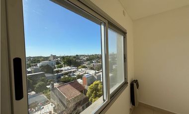 Departamento sobre Lavalle y French a la venta