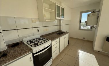 Departamento sobre Lavalle y French a la venta
