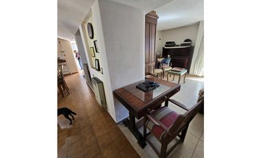 B° San Salvador! 3 dorm, amplia, toda PB!