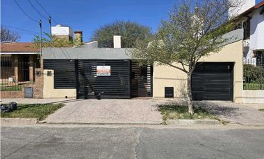 B° San Salvador! 3 dorm, amplia, toda PB!