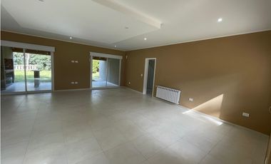VENDO CASA A ESTRENAR  4 AMB EN ALAMOS PINAMAR