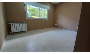 VENDO CASA A ESTRENAR  4 AMB EN ALAMOS PINAMAR