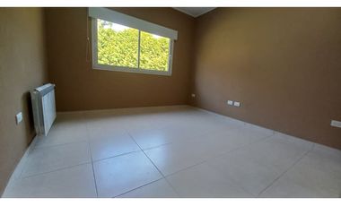 VENDO CASA A ESTRENAR  4 AMB EN ALAMOS PINAMAR