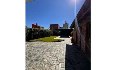 Casa multifamiliar centrica en venta