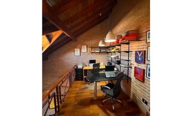 Casa multifamiliar centrica en venta