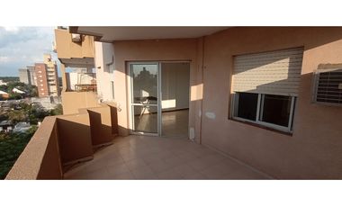 DEPARTAMENTO CON PISCINA Y PARRILLA