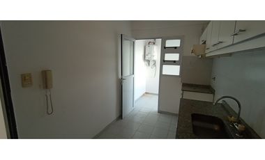 DEPARTAMENTO CON PISCINA Y PARRILLA