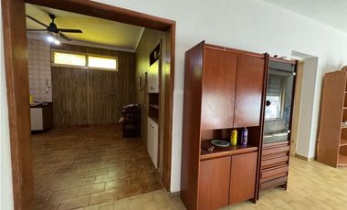 Casa a Metros de Av. Mitre en venta