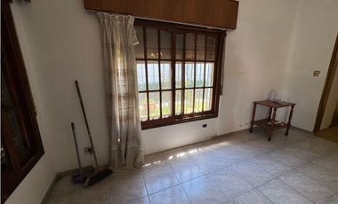 Casa a Metros de Av. Mitre en venta