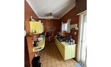 Casa en venta en pleno centro y cerca de zonas deportivas