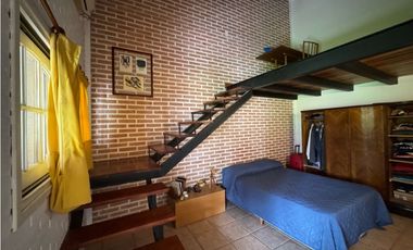 Excelente chalet con amplio patio, piscina y quincho