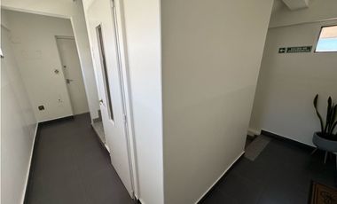 Departamento a metros de Av. Varela en venta