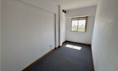 Departamento a metros de Av. Varela en venta