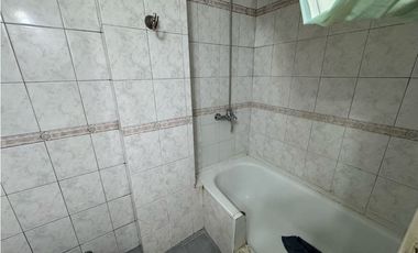 Departamento a metros de Av. Varela en venta