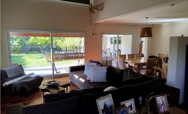 CLUB DE CAMPO MENDOZA